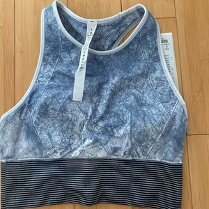 Lululemon top